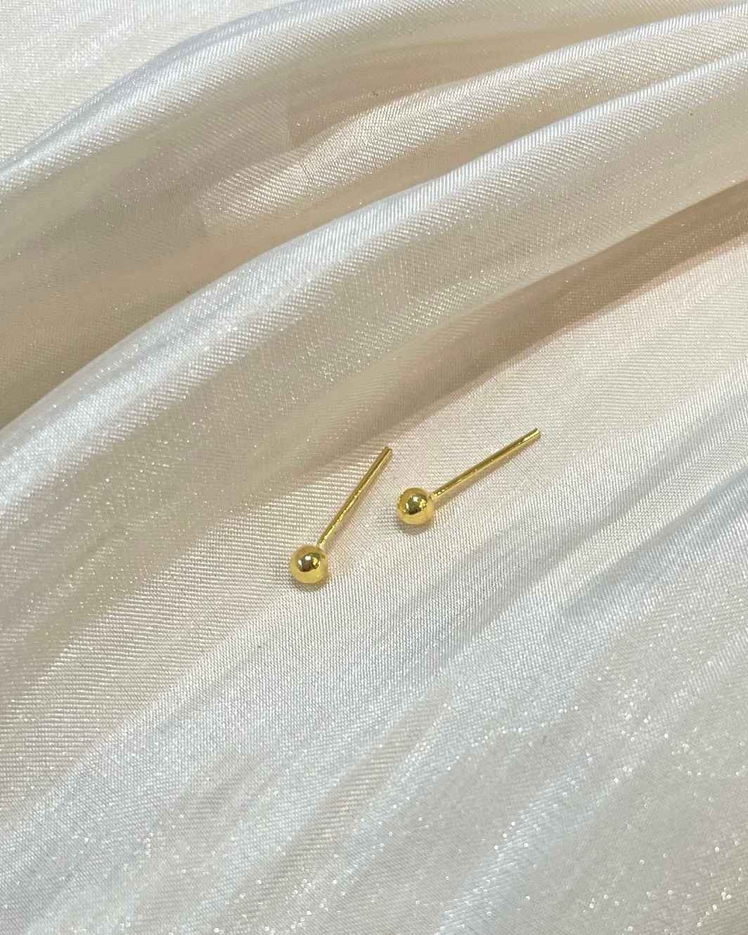 黃金迷你珠耳釘 細節圖