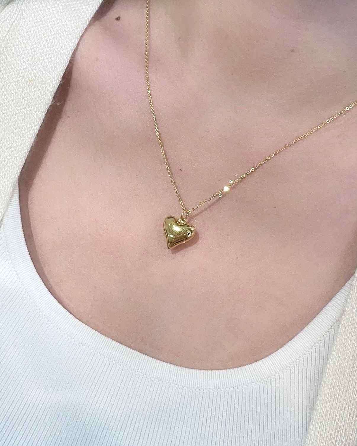 鏡面澎澎愛心墜子 細節圖
