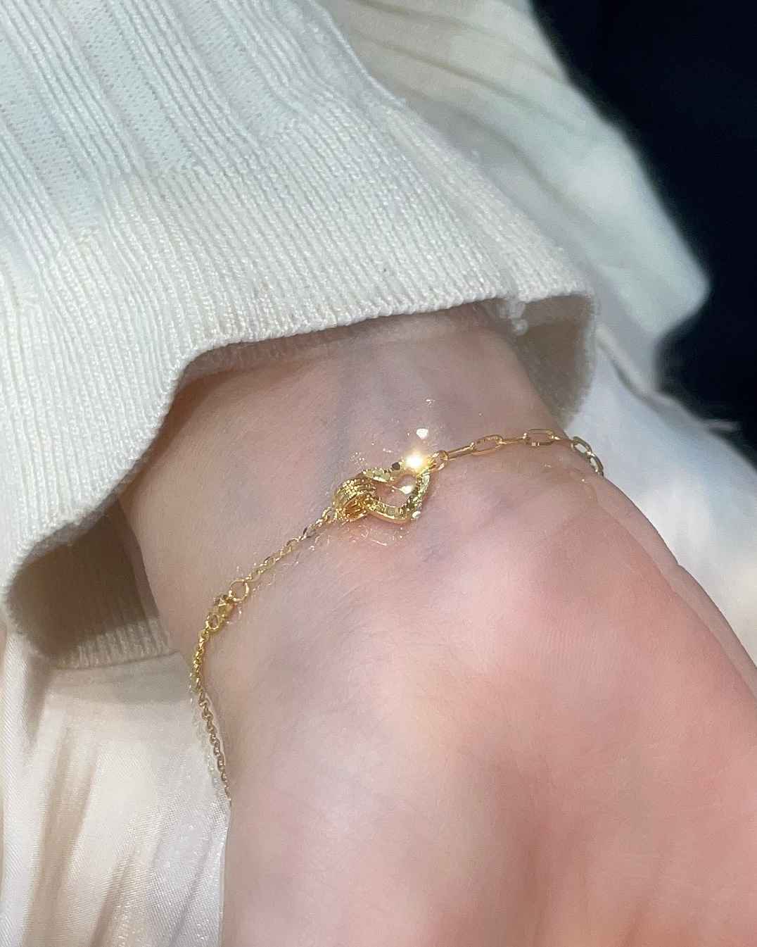 碎金愛心手鍊 細節圖