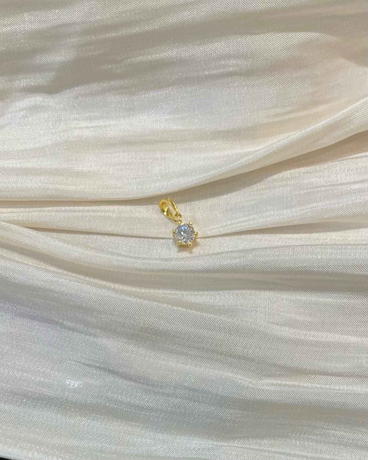 六爪單鑽墜子 細節圖