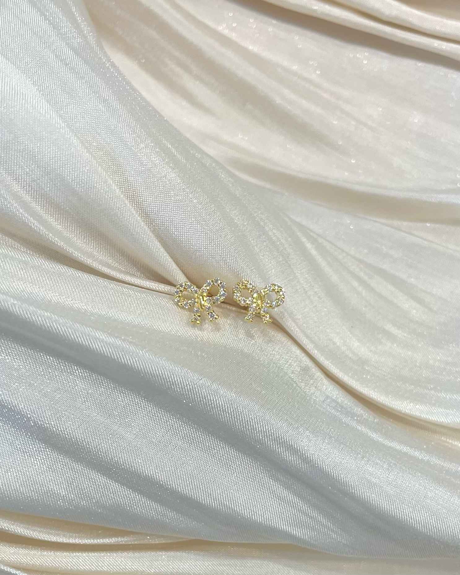 滿鑽蝴蝶結耳環